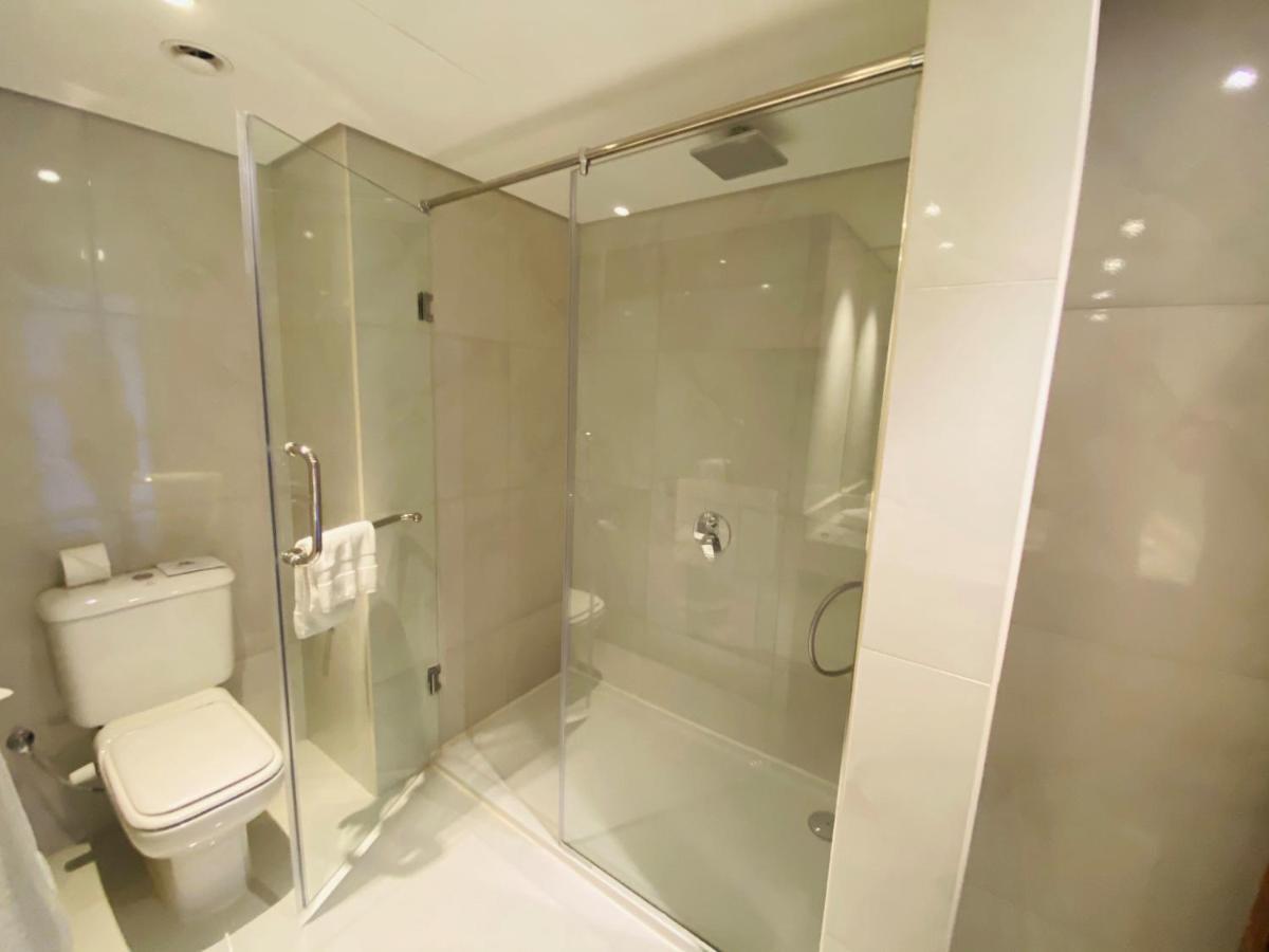 Hurghada Suites & Apartments Serviced By Marriott Zewnętrze zdjęcie A shower cubicle